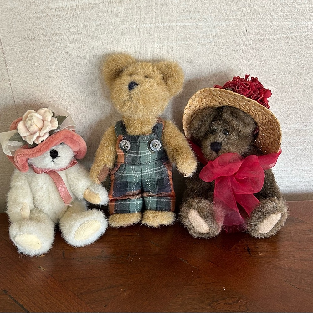 The Boyd Collections - set of 3 Vintage Boyd Bears